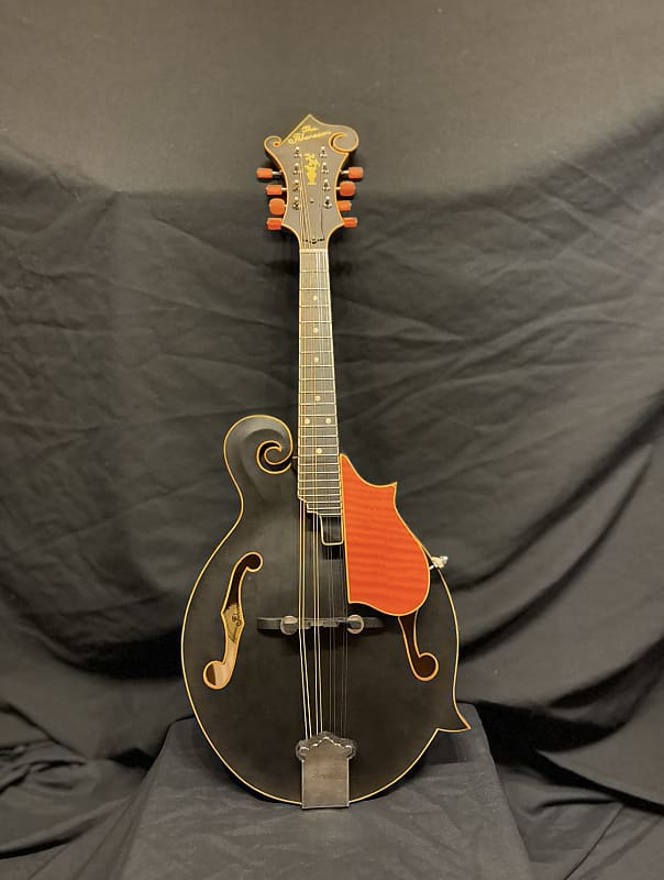 Johansson F5- No.63 2025 - Satin Victorian 1704 spirit varnish image 1