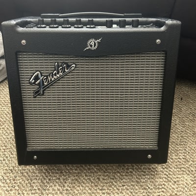 Fender Mustang I V.2 20-Watt 1x8