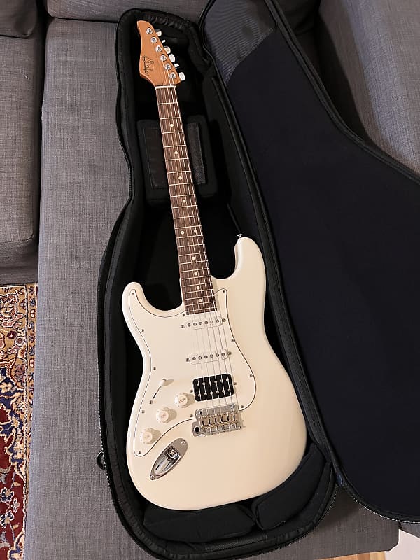 ギター Suhr Classic  Pro Left-handed Left Handed Suhr Guitars & Basses (The Entire Range!)