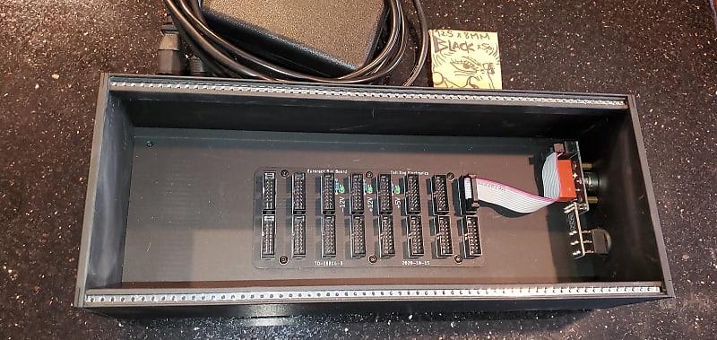 その他 Tall Dog Simple Skiff 3U/64HP 64hp Tall Dog Simple Skiff 3U Expandable Eurorack Case | Reverb