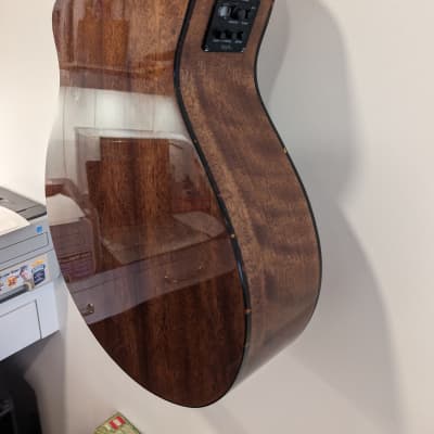 Breedlove Pursuit Concert Cutaway Acoustic/Electric Guitar Gloss Natural image 8