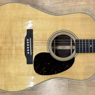 Martin Standard Series D-28 Acoustic Guitar Natural Gloss SN: 2829496 image 4