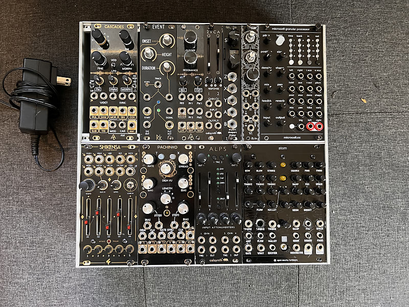 鍵盤楽器 ALM Busy Case 52HP 6U ALM Busy 52HP 6U case— Clockface Modular