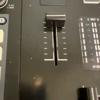 Native Instruments Traktor Kontrol Z2 2010s - Black image 5