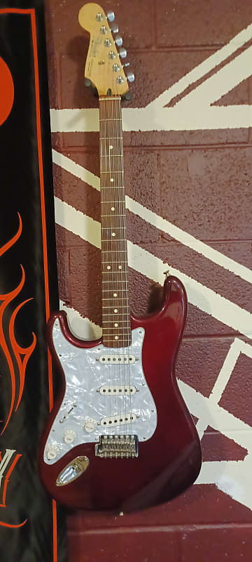 Mint  Left Handed MIM Fender Stratocaster 2006 - Deep Burgundy image 1