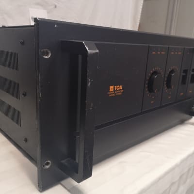 TOA P300D Professional Stereo Power Amplifier #2678 Good Used 