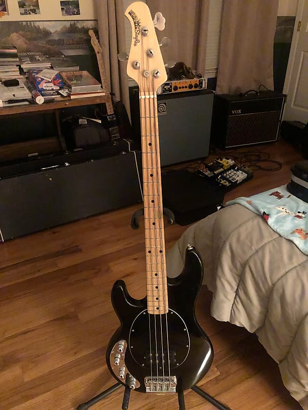 LeftHanded Ernie Ball Music Man StingRay 4H Reverb
