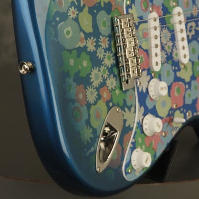 03 Fender Blue Flower Stratocaster CIJ crafted in Japan NEAR MINT 