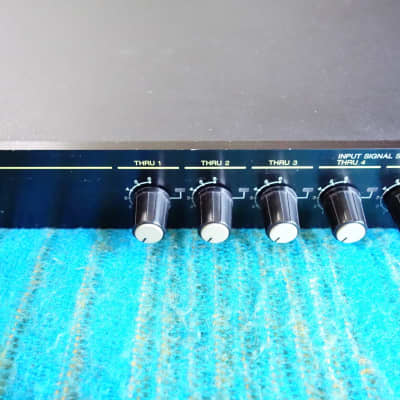 Korg KMP-68 Midi Patchbay - 6 in 8 out Midi Patcher / Mixer