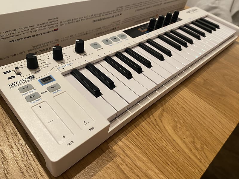 ARTURIA Keystep 37 MIDIコントローラー Arturia KeyStep 37 - Powerful MIDI Controller and Sequencer