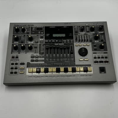 Roland MC-505 Groovebox