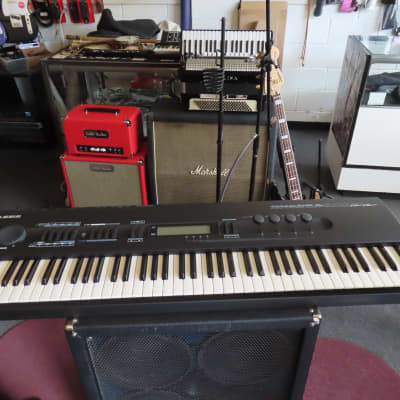 ALESIS QUADRA SYNTH PLUS PIANO near MINT with CASE! CHURCH OWNED!  w/OWNER's MANUAL!