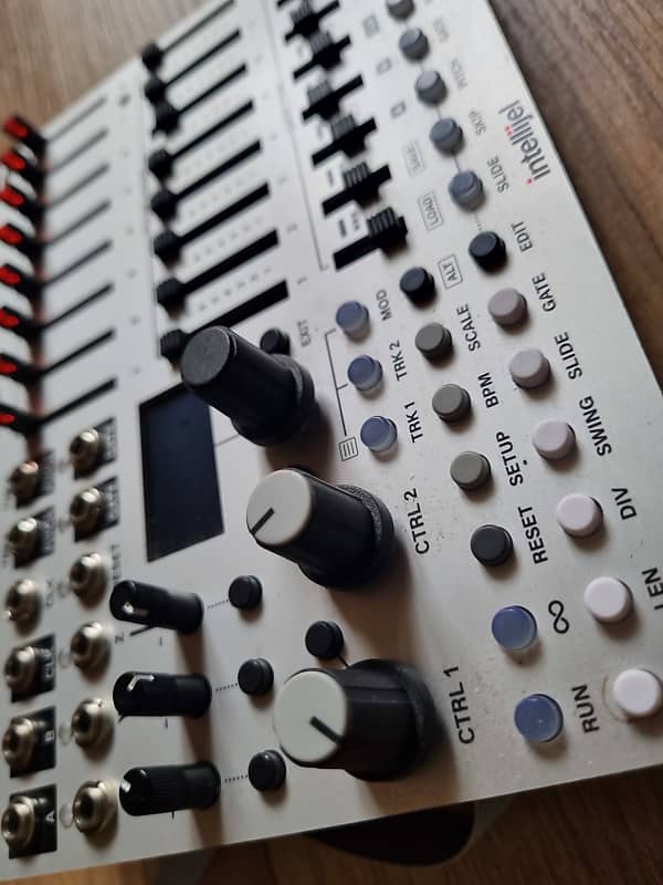 Intellijel METROPOLIX
