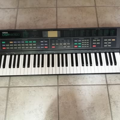 Yamaha DSR 2000 Milieu des années 90