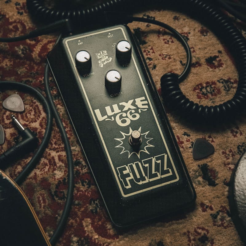 Isle of Tone Luxe 66 Fuzz Pedal - Black