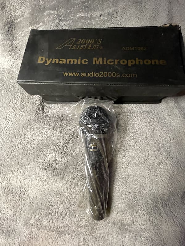 Audio 2000 Dynamic Microphone high impedance Black Reverb