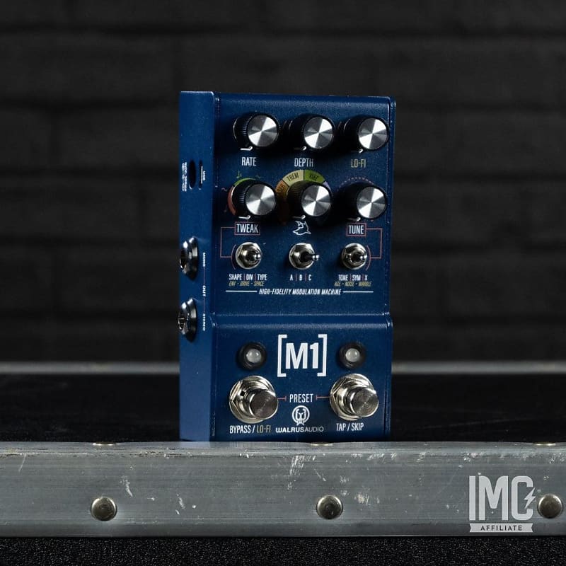 Walrus Audio MAKO Series: M1 High-Fidelity Modulation Machine | Reverb