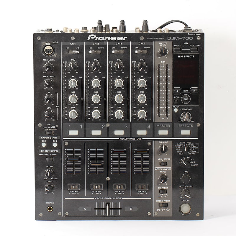 DJ機材 29 pioneer DJM-700 DJM-700 (archived) 4-channel mid-range digital mixer (black