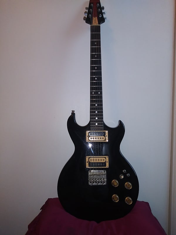 Aria Pro II 1980's Black gloss Reverb