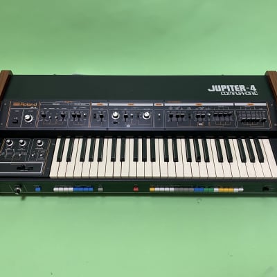 Roland Jupiter 4 early version BA662 filters serviced !