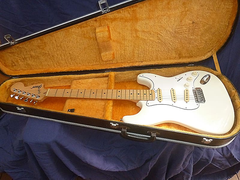 ギター GRECO STRATOCASTER ORIGINAL MATSUMOKU 74 Greco Stratocaster Guitar, 1970's, Japan, Matsumoku Factory