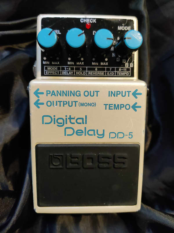 Boss DD-5 Digital Delay 1995 - 2003 with Tap Tempo pedal