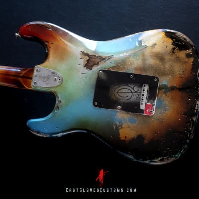 Fender Vintera ‘70s Stratocaster Sulf Green/Gold Leaf Heavy Aged Relic by East Gloves Customs image 6