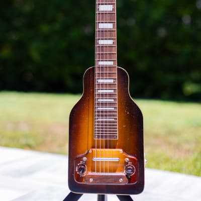 1950's Art Deco-inspired KAY / Sherwood Deluxe Electric Lap Steel Vintage Guitar with Hard Case / lapsteel for sale