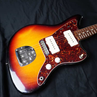 ギター Fender USA American Vintage 62Jazzmaster FENDER American Vintage 62 Jazzmaster® Guitar Review @TopGuitars.info