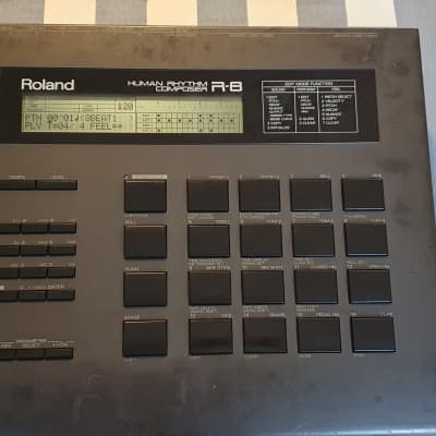 Roland R-8 Human Rhythm Composer