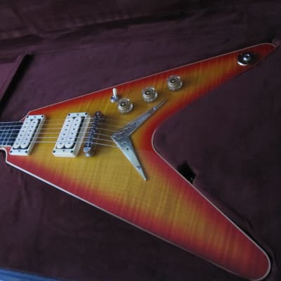 Dean USA V 1977 Trans Cherryburst Ltd Run 35 Pc #7 of 35 with Dean case certificate of authenticity image 3