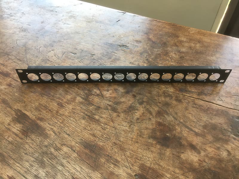19" 16 Hole Rack Panel Punched for D-Series Connectors - 1U - 16way Black image 1