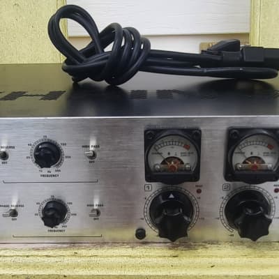Behringer TUBE ULTRAGAIN T1953 - Microphone/Line Preamplifier image 2