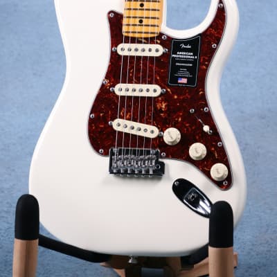 Fender American Professional II Stratocaster Olympic White Electric Guitar - US210040066 image 8