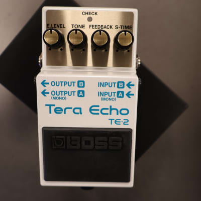 Boss TE-2 Tera Echo