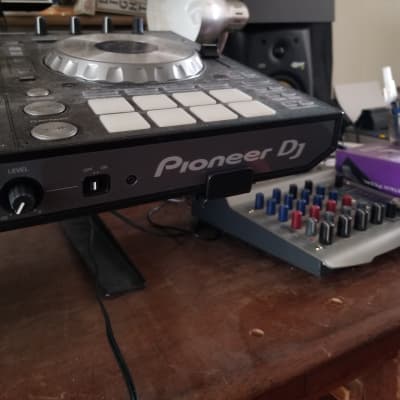 Pioneer DDJ-SX3 4-Channel Serato DJ Controller image 2