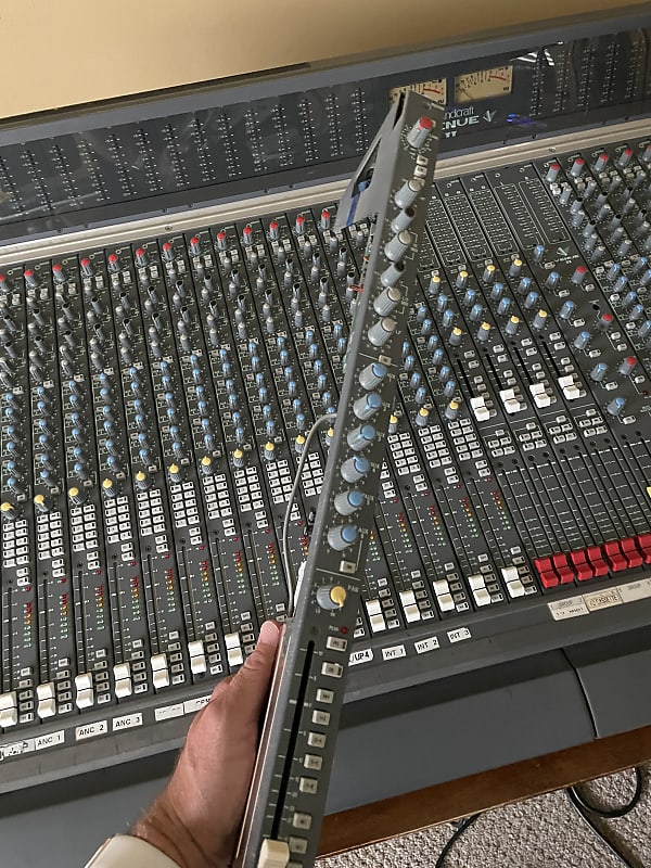 On-Stage - 32 - 48 Channel Mixer Dust Cover - MDA7032