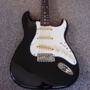 ギター FERNANDES RST (R8?) The Revival Fernandes Rst-50 Revival R8 Electric Guitar by FedEx for