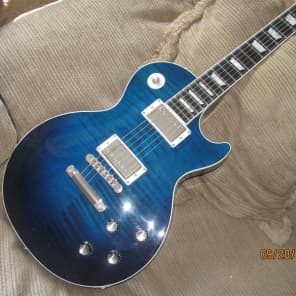 2004 Gibson Les Paul Standard Limited Edition; Manhattan Midnight Blue flame image 3