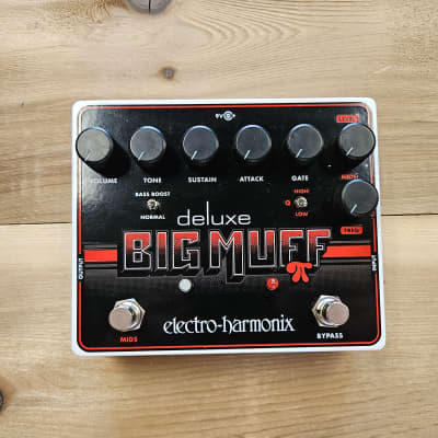 Electro-Harmonix Deluxe Big Muff Pi Distortion / Sustainer