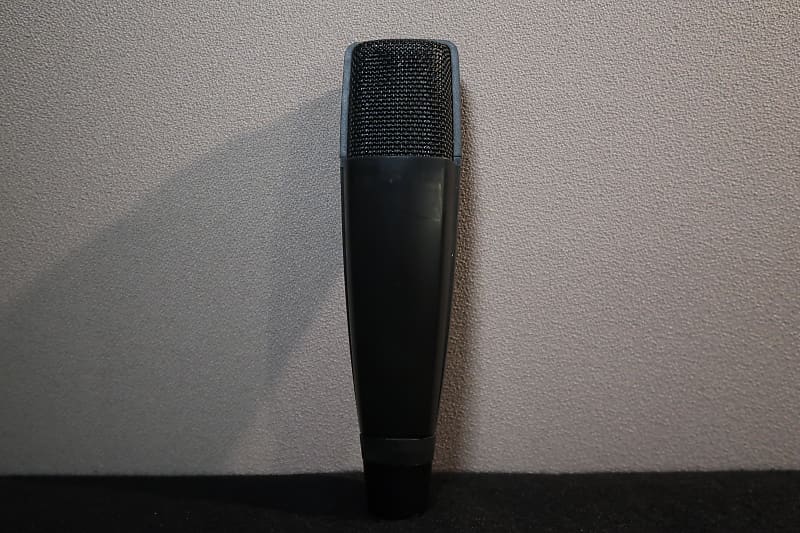 Sennheiser MD 421 II Cardioid Dynamic Microphone image 1