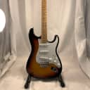 Fender Standard Stratocaster Sunburst w/ Hard Shell Case