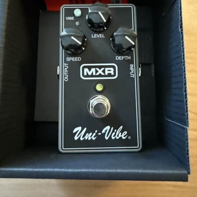 MXR M68 Uni-Vibe Chorus / Vibrato Pedal | Reverb