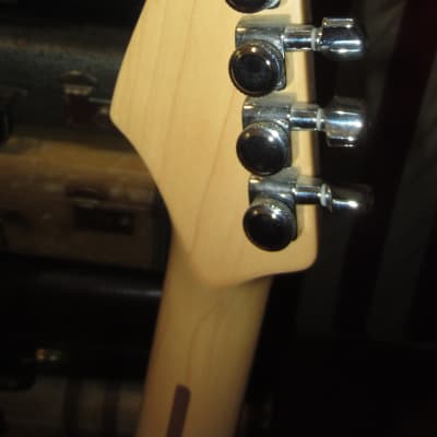 Pre-Owned 2005 American Deluxe Stratocaster Sienna Sunburst w/ Original Case image 4
