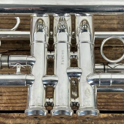 Getzen 907S Eterna Proteus Bb Trumpet w/ Original Hardcase and Care Manual image 4