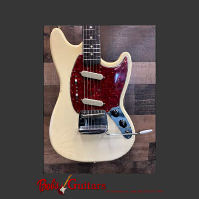 Fender Mustang 1965 – The Guitar Colonel