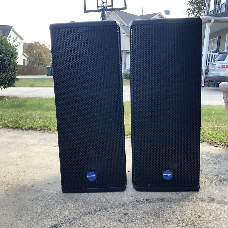 Mackie PA 261 Set of 2, includes wall mounts! Reverb