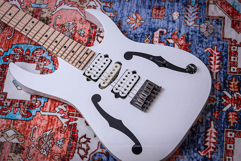 専用　PGM301 Paul Gilbert Signature Ibanez PGM301 Paul Gilbert signature guitar – review | Lone