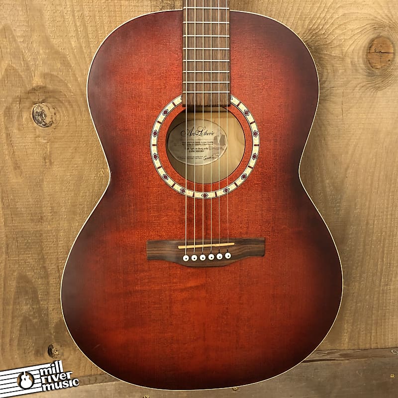 超美品 Art&Lutherie Folk Spruce Burgundy Art & Lutherie Folk Spruce Burgundy Acoustic Guitar Natural