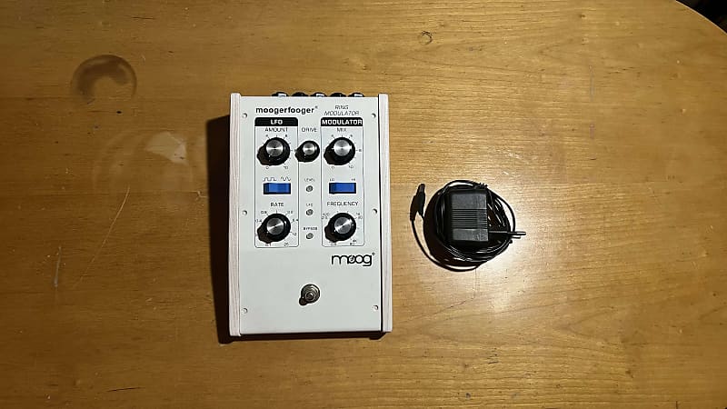 Moog MF-102 Moogerfooger Ring Modulator White | Reverb